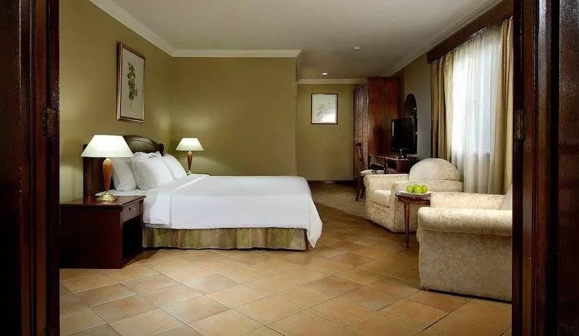 اتاق لوکس, Berjaya Beau Vallon Bay Resort & Casino