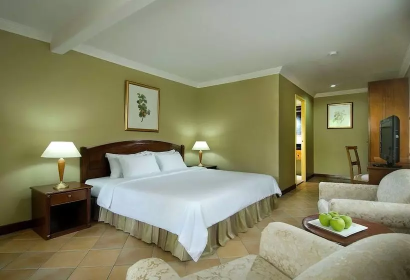 اتاق لوکس, Berjaya Beau Vallon Bay Resort & Casino