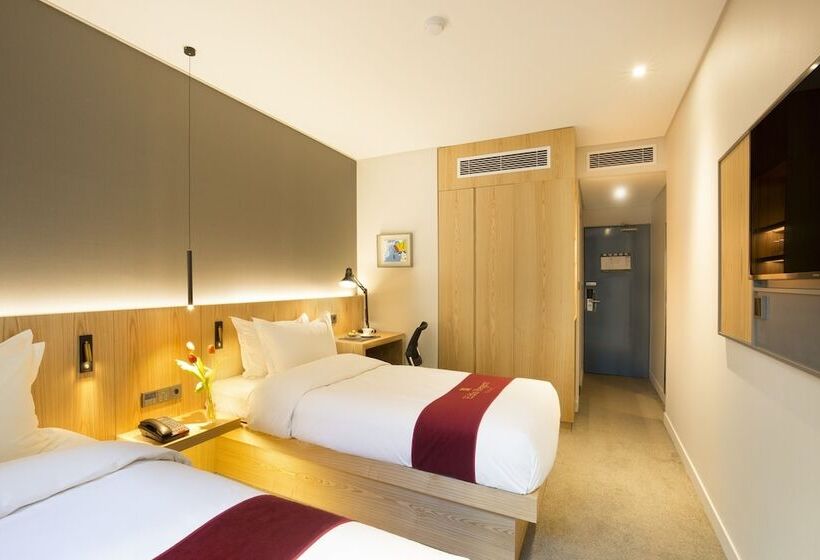 غرفة قياسية, Eldis Regent