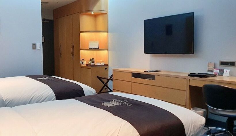 غرفة ديلوكس, Eldis Regent