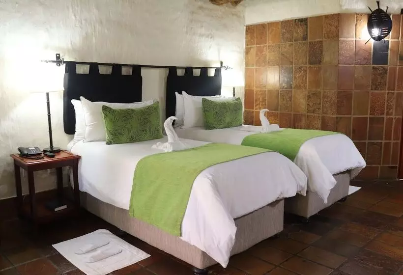 デラックスルーム, Misty Hills Country Hotel, Conference Centre & Spa