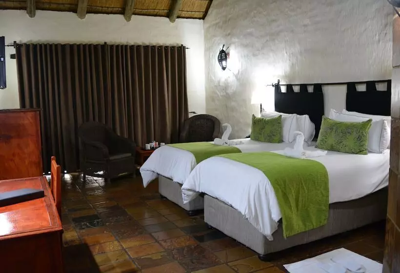 デラックスルーム, Misty Hills Country Hotel, Conference Centre & Spa
