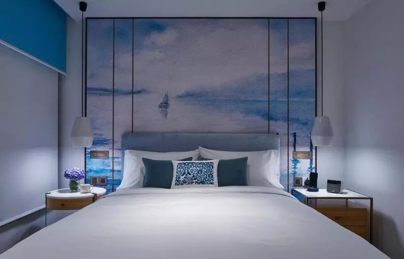 استودیوی استاندارد, Lanson Place Winsland, Singapore