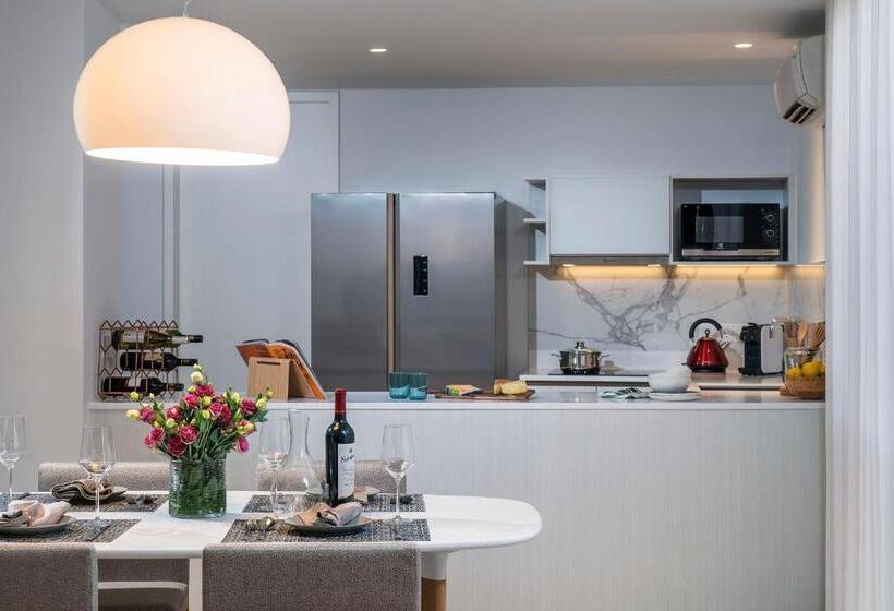 2 Bedroom Premium Suite, Lanson Place Winsland, Singapore