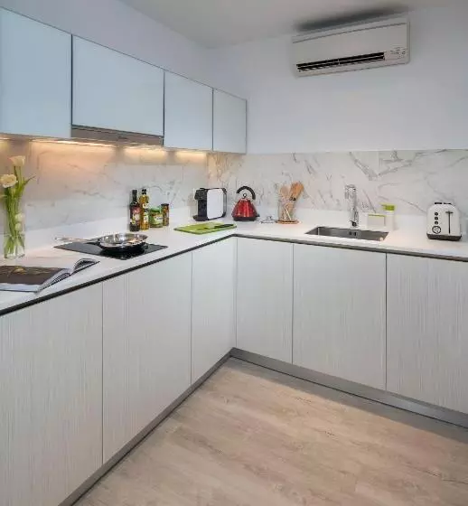 آپارتمان 1 خوابه, Lanson Place Winsland, Singapore