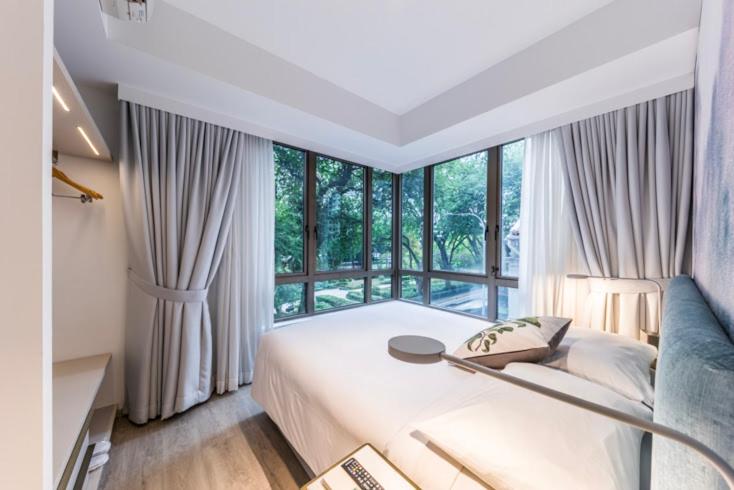 Executive Suite, Lanson Place Winsland, Singapore