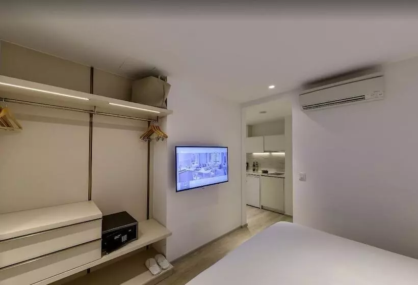 استودیوی استاندارد, Lanson Place Winsland, Singapore