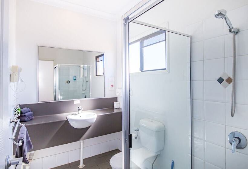 Семейный Номер, Ascot Lodge Motor Inn