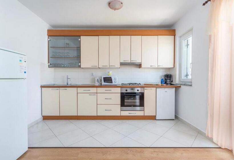 침실 3개 아파트, Apartments Stanko