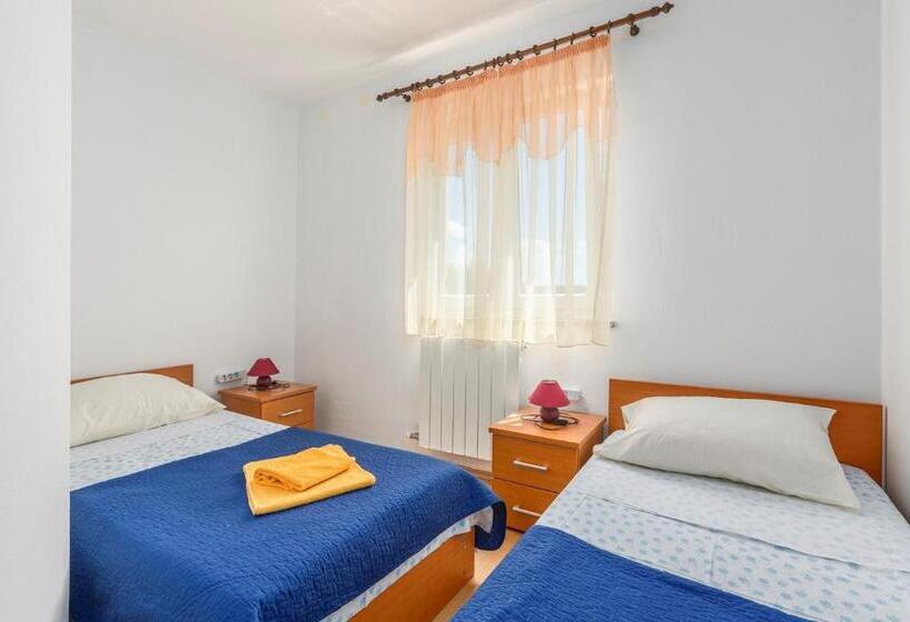 침실 3개 아파트, Apartments Stanko