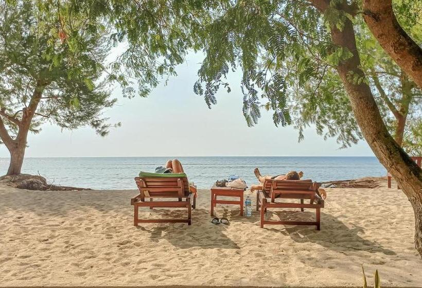 オーシャンビューのスタンダードバンガロー, Nusa Indah Bungalows