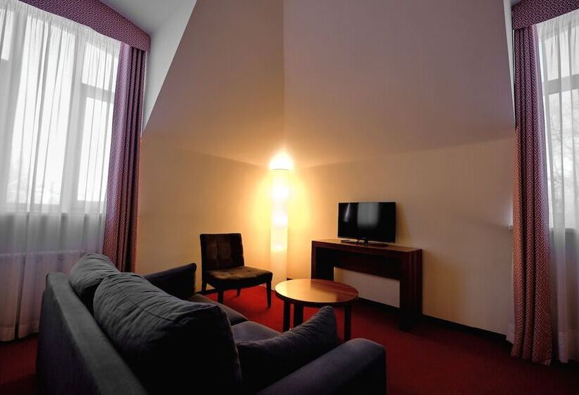 Полулюкс, Boutique Hotel Tatiana Provence