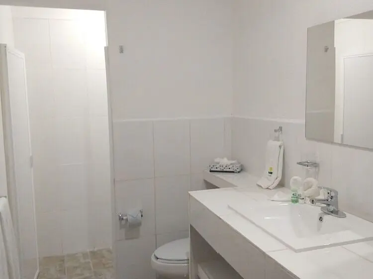 اتاق اکونومی, Bb Inn
