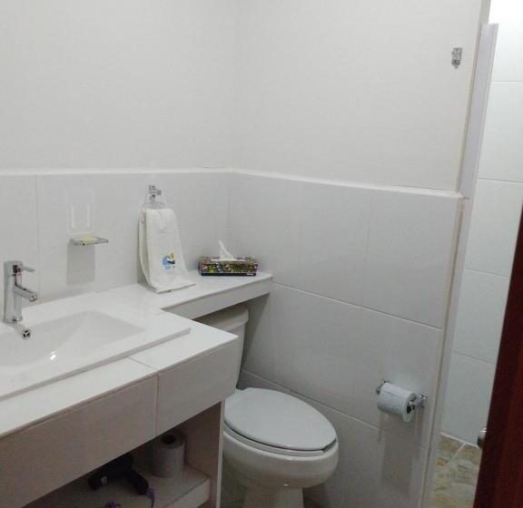 סטודיו דלוקס, Bb Inn