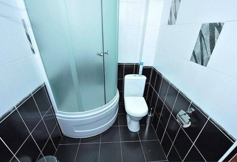 اتاق راحتی, Frant