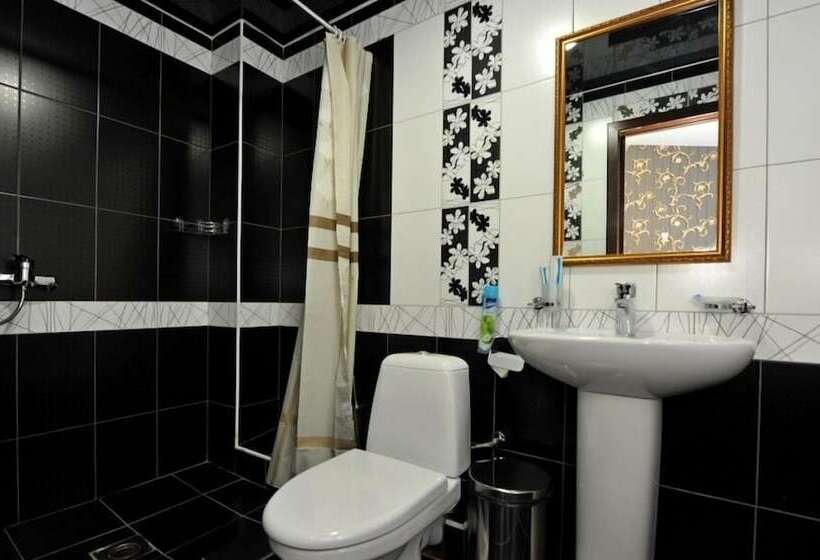 اتاق راحتی, Frant