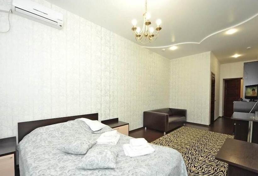 اتاق راحتی, Frant