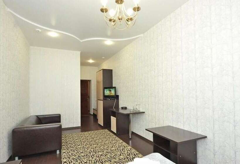 اتاق راحتی, Frant