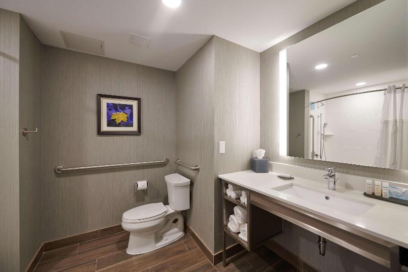 غرفة قياسية سرير كينج, Hilton Garden Inn St. John S Newfoundland, Canada