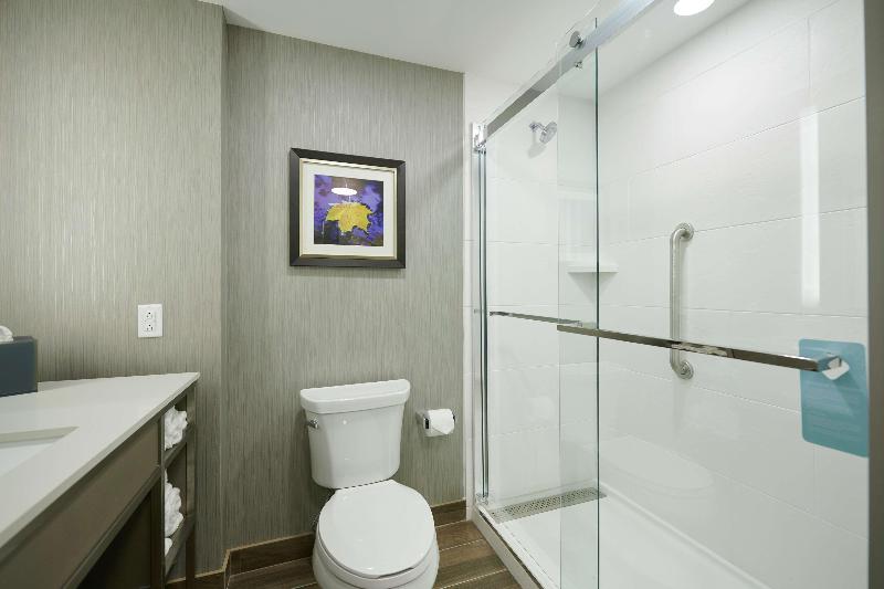 غرفة قياسية سرير كينج, Hilton Garden Inn St. John S Newfoundland, Canada