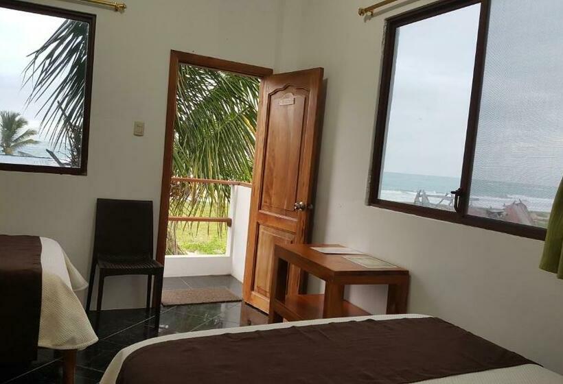 غرفة قياسية مطلّة علي البحر, La Jungla