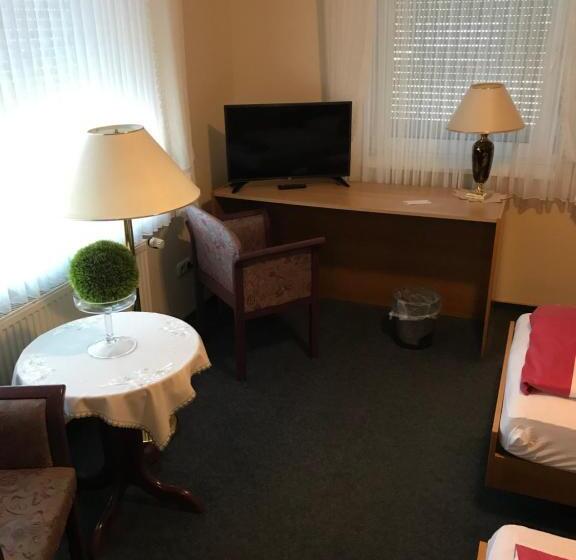 غرفة قياسية, Landhaus Wilhelmshöhe