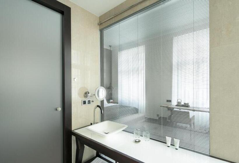 سوییت جونیور, Quentin Prague