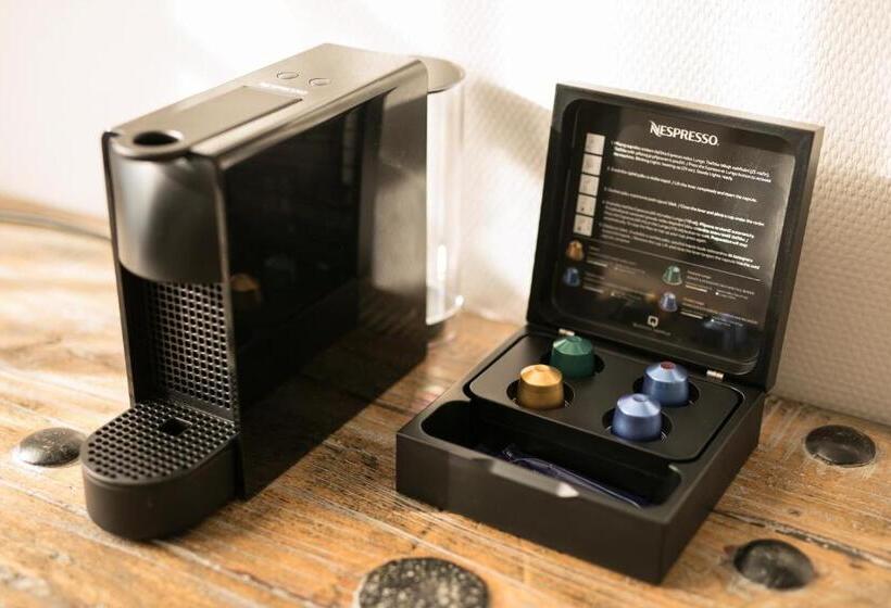 اتاق استاندارد یک نفره, Quentin Prague