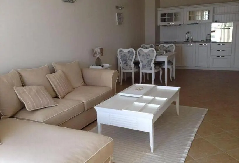 آپارتمان 1 خوابه با چشم‌انداز دریا, Oasis Beach Club