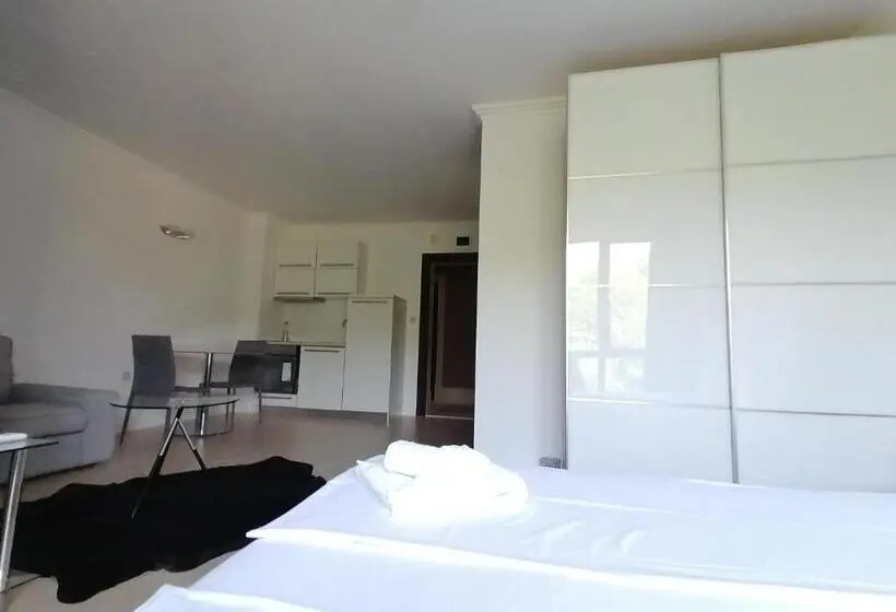 استودیو استاندارد با بالکن, Oasis Beach Club