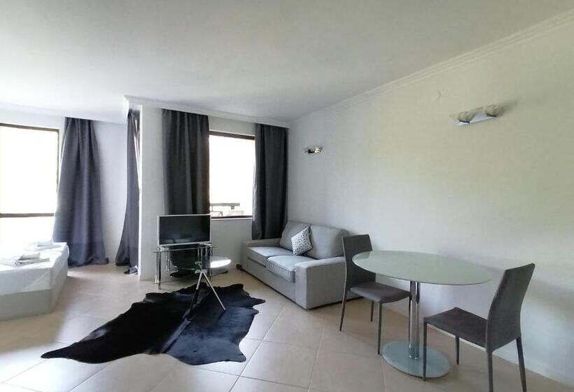 스탠다드 발코니 스튜디오, Oasis Beach Club