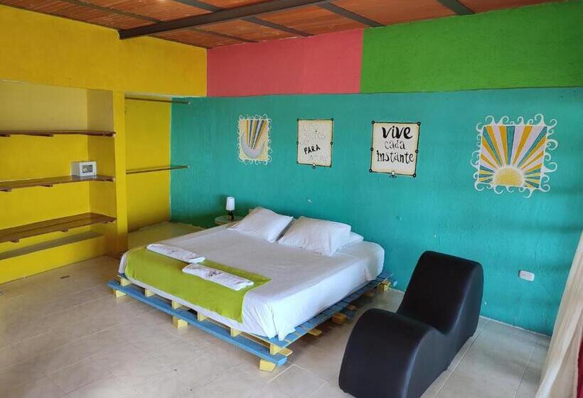 اتاق استاندارد با تخت بزرگ, Tayrona Colors Hostel