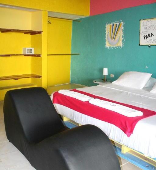 اتاق استاندارد با تخت بزرگ, Tayrona Colors Hostel