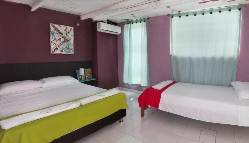 Economy Triple Room, Tayrona Colors Hostel