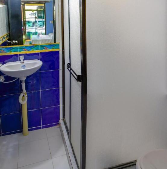 اتاق خانوادگی با چشمانداز دریا, Tayrona Colors Hostel