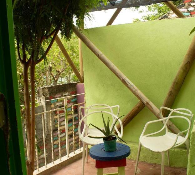Standard Room with Balcony Side Sea View, Tayrona Colors Hostel