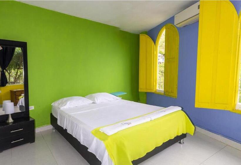 Standard Room with Balcony Side Sea View, Tayrona Colors Hostel
