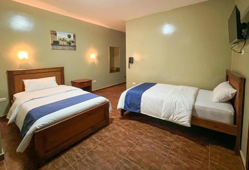 اتاق استاندارد چهار تخته, Apart Hotel Hamilton