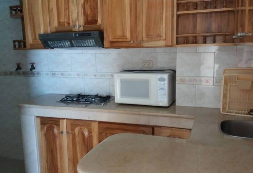 اتاق راحتی سه تخته, Apart Hotel Hamilton