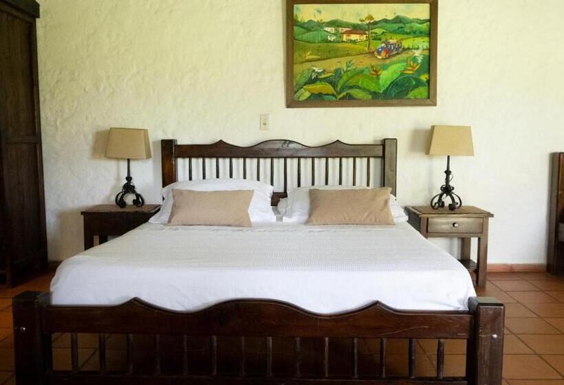 家庭间, Finca Hotel Santana