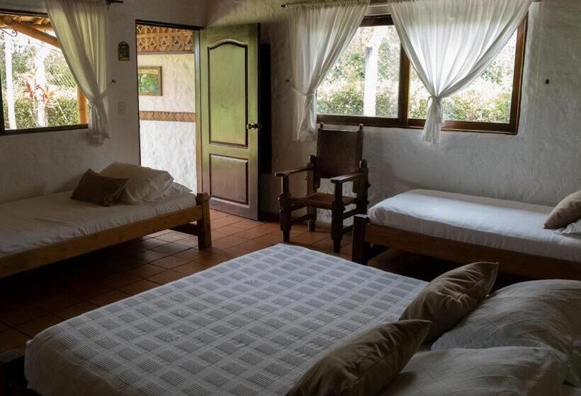 اتاق خانوادگی, Finca Hotel Santana
