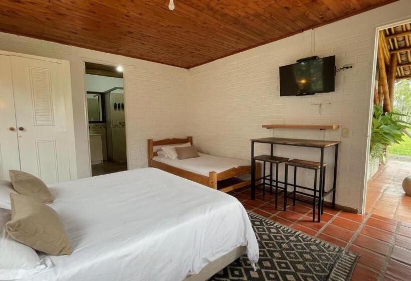 标准三人间, Finca Hotel Santana