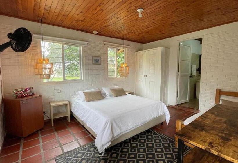 标准三人间, Finca Hotel Santana