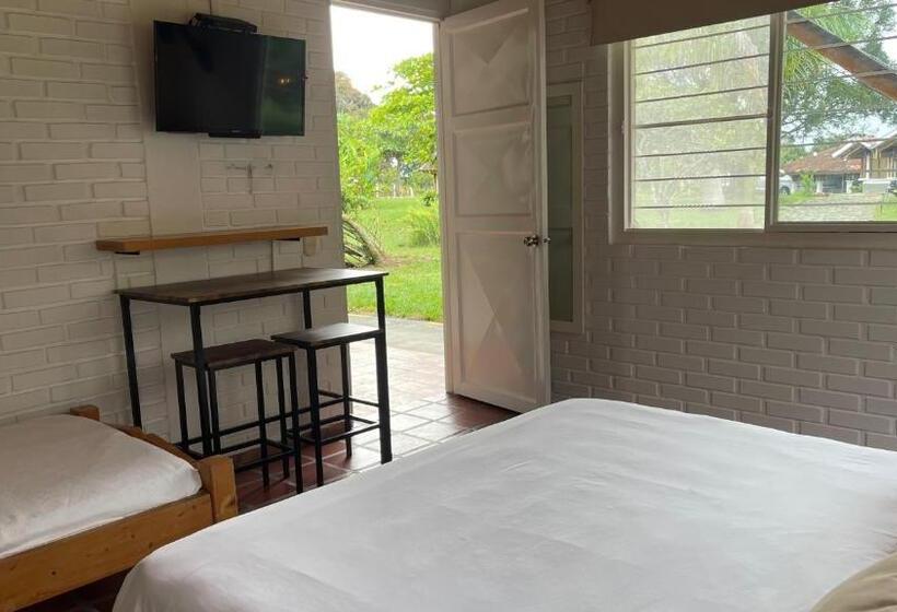 标准三人间, Finca Hotel Santana