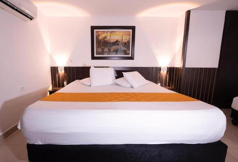 Superior Kamer, Sixth House Suite