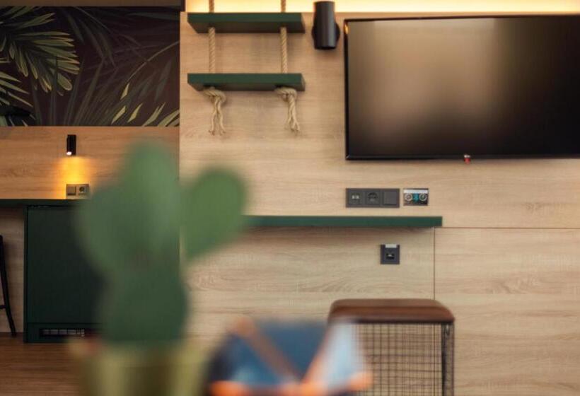 اتاق لوکس, Holiday Inn   The Niu, Crusoe Bremen Airport, An Ihg