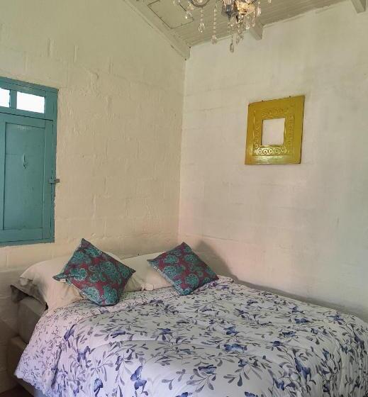 کلبه ییلاقی, Villa Dos Pireneus