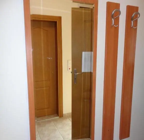 استودیو استاندارد با چشم‌انداز, Eagle Rock Holiday Apartments