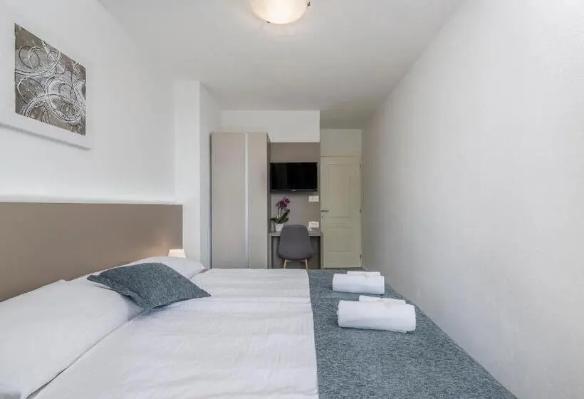 اتاق استاندارد با بالکن, Villa Ladavac B&b