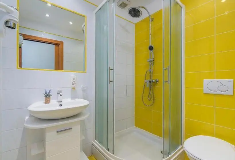 اتاق استاندارد با بالکن, Villa Ladavac B&b